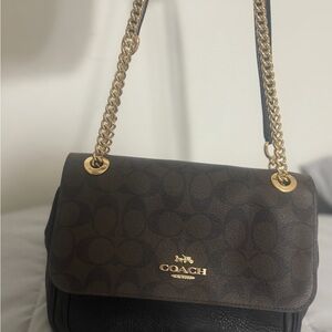 Coach Klare Crossbody 25 bag in signature canvas